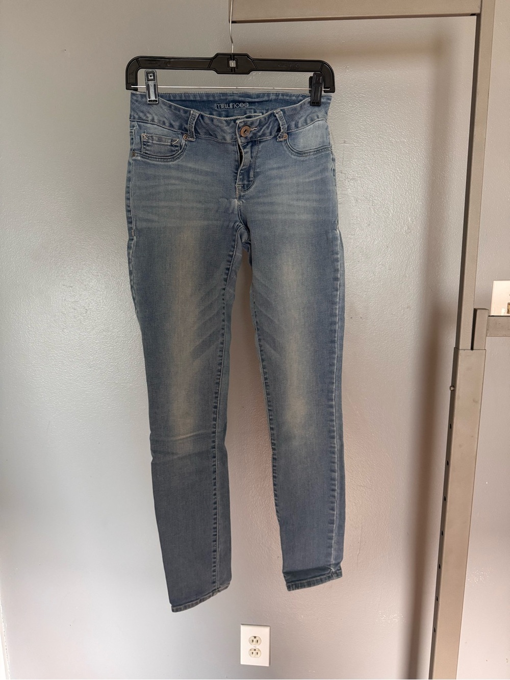 Maurices Light Wash Women’s Skinny Jeans